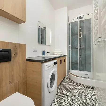 Comfortable In Central By Renters Вроцлав