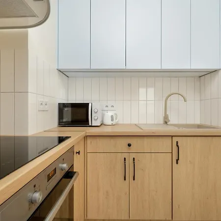 Comfortable In Central By Renters Вроцлав